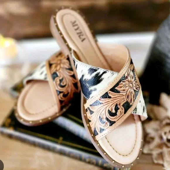 New! Myra Bag Western Hand-Tooled Leather Cowhide Hair-On Sandals - Picture 3 of 11